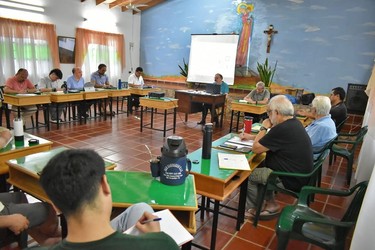 capitulo-vicarial-anton-montesino-paraguay-reunidos-normal