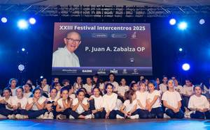 Música y solidaridad en la gala Intercentros del colegio santo Domingo FESD de A Coruña